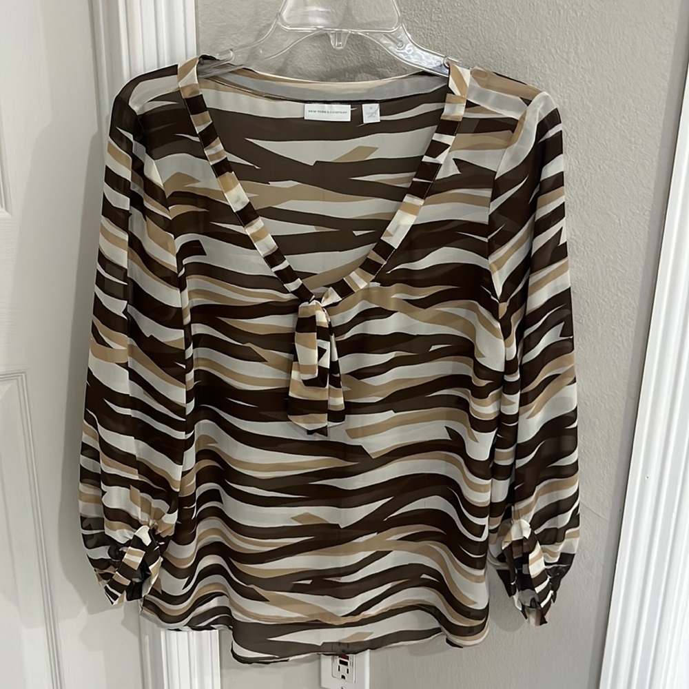 New York and Company sheer blouse - brown white beige - Medium